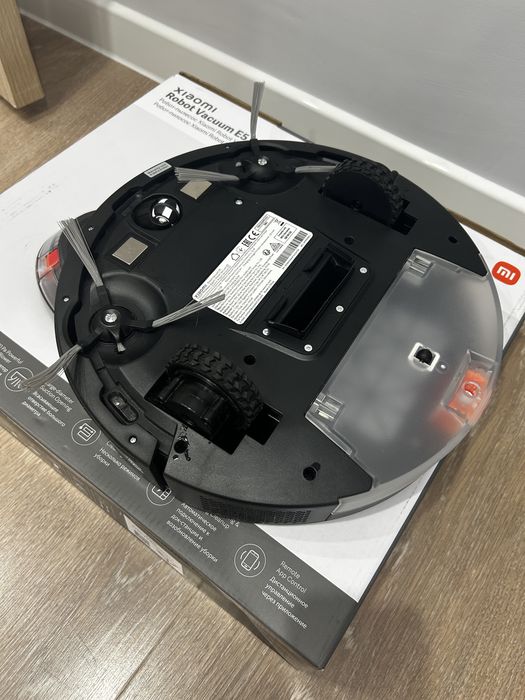 Робот пылесос  Xiaomi Robot Vacuum E5