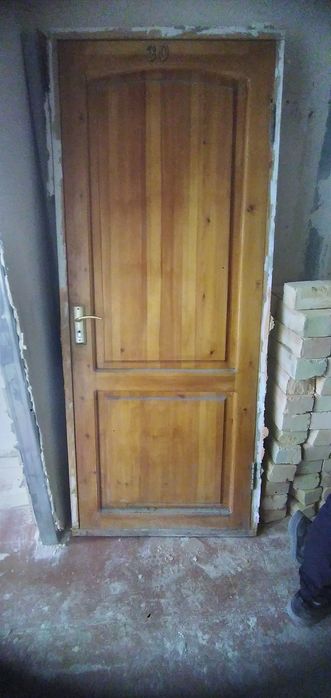 Eshik sotiradi razmeri 2,ga, 90,