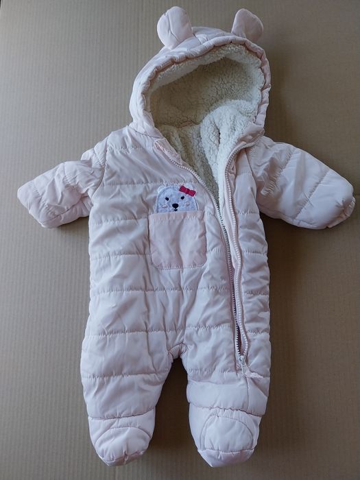 Космонавт за бебе