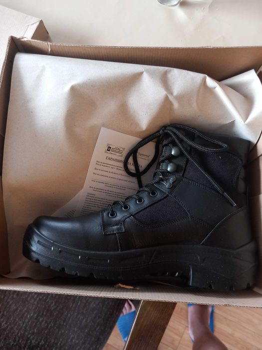 Продавам Кубинки и боти 42,43,44