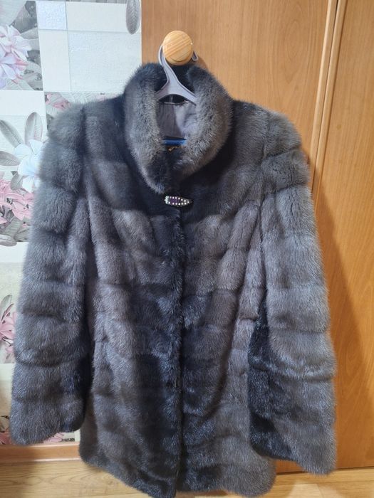 Шуба норкавая. В отличном состоянии. Цвет графит.
