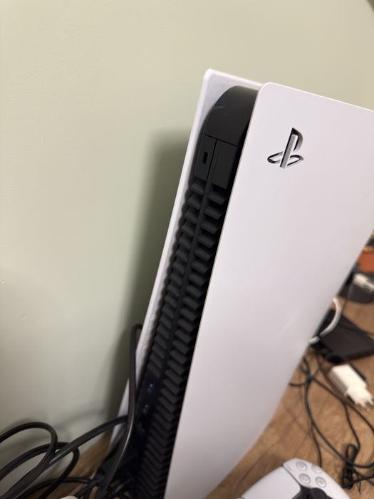 Playstation 5 disc version + Injustice 2 и Assassin's creed Shadows Special edition