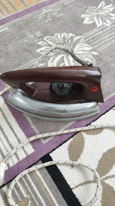 Утюг для глажки рабочий