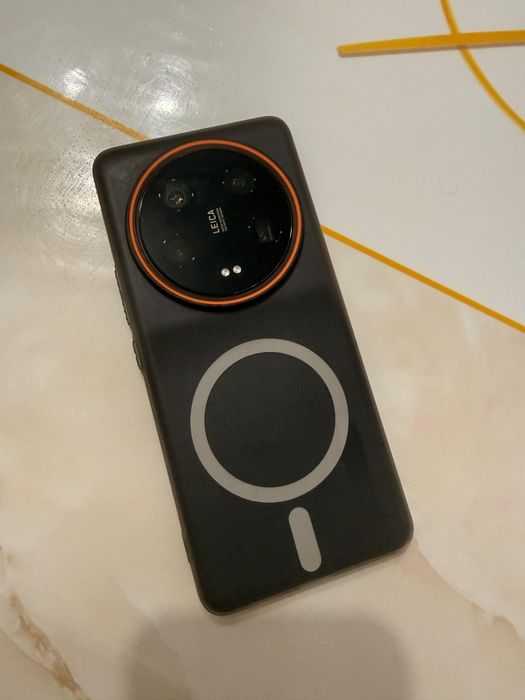 Продам Xiaomi 13 ultra 512Gb