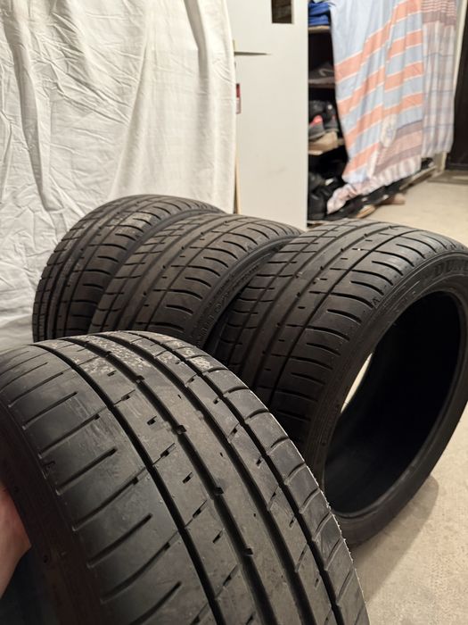 Шины летние Dunlop 245/40/18