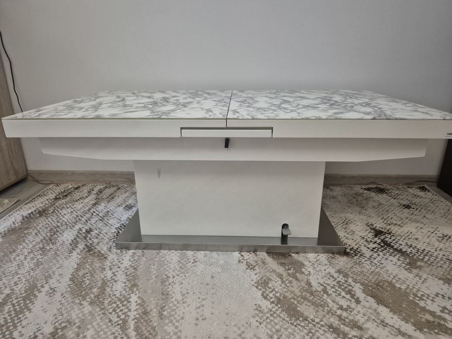 Трапезна маса разтегатлна