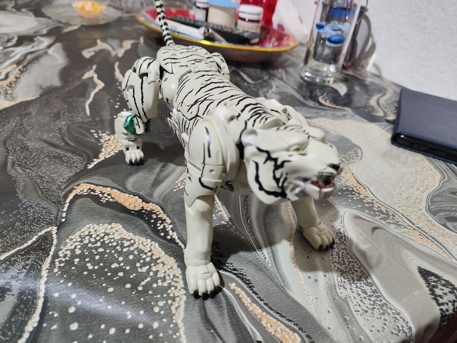 KO MP 50 Tigertron/ Трансформърс фигура Тигъртрон