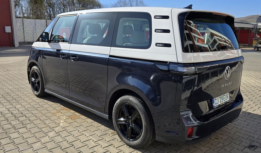 Vând Volkswagen ID.BUZZ Pro 2023