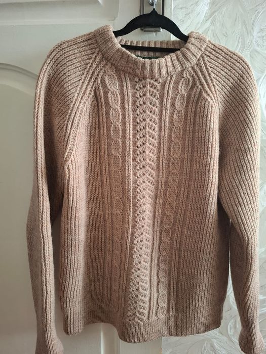 Свитер шерстяной