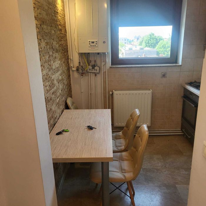 inchiriez pe termen lung apartament in Arad ,zona Podgoria