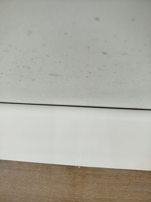 Установка плинтусов