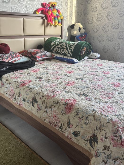 Продается шкафы, кровати, тумбочки