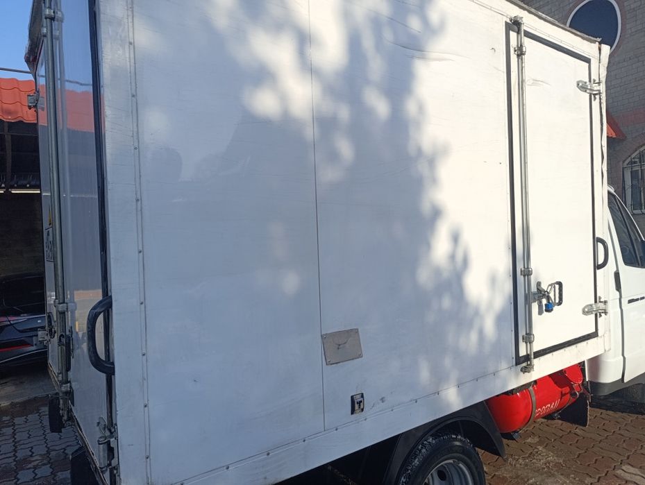 Продам термобудку на Газель