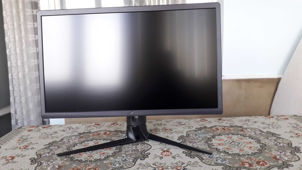 Asus ROG Strix 27'', 4K UHD, 144 Hz, 1ms, DSC, DisplayHDR™ 400, DCI-P3 90%,  XG27UQR