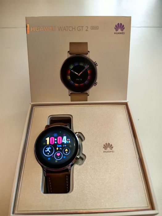 Продавам отлично запазен Huawei Watch GT2 - дамска версия