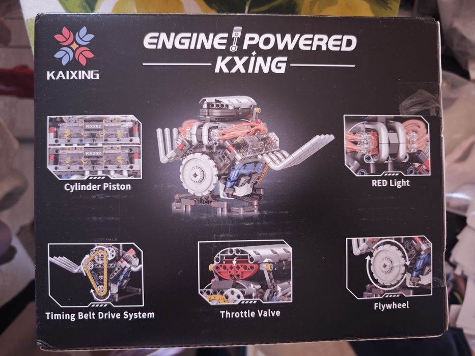 Конструктор двигатель работает управляется со смартфона