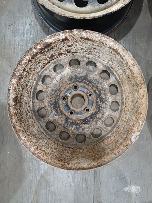 Диски R16 5x112 на Volkswagen.