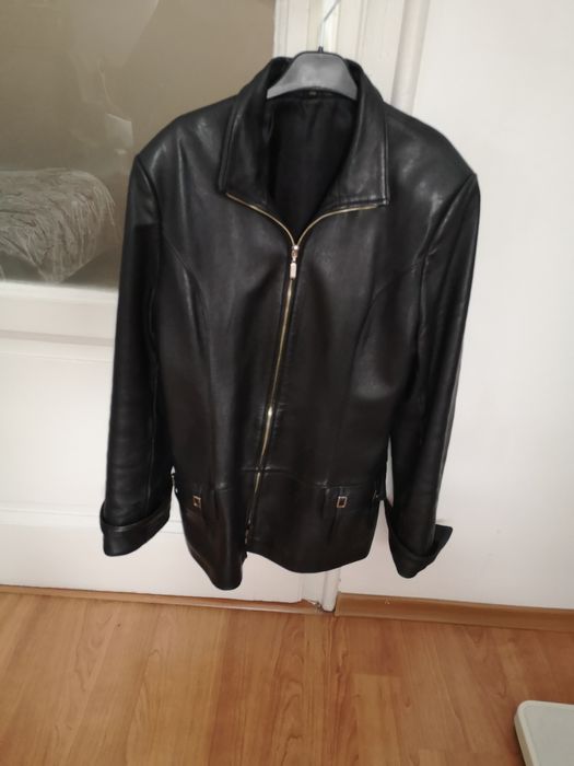 Продавам дамско яке от естествена кожа