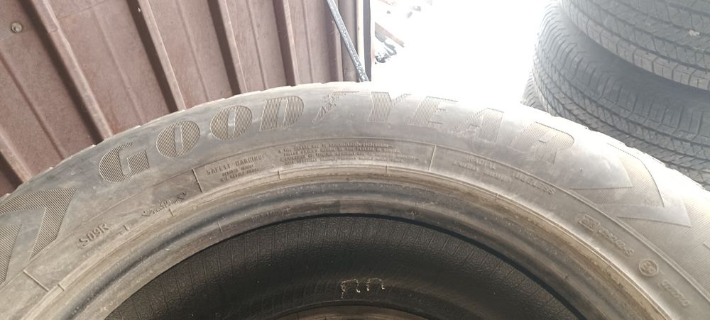 Продам комплект шин R17 265/65