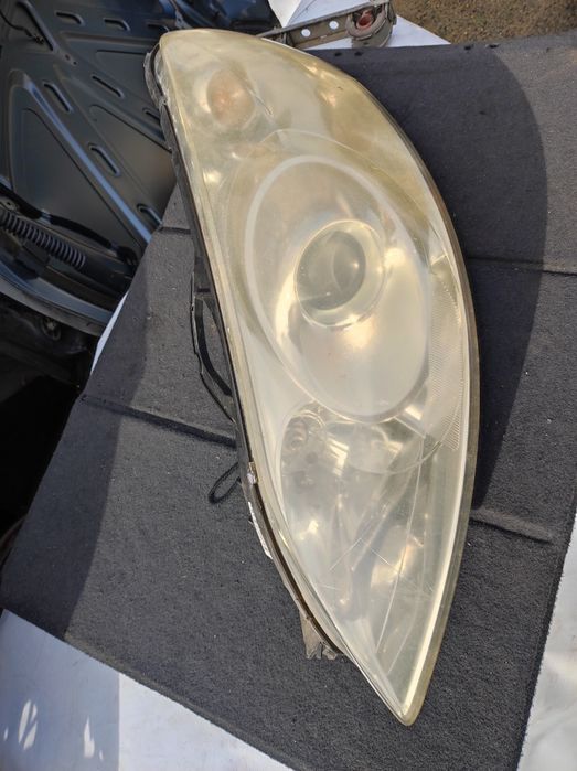 Ляв фар за Пежо-407