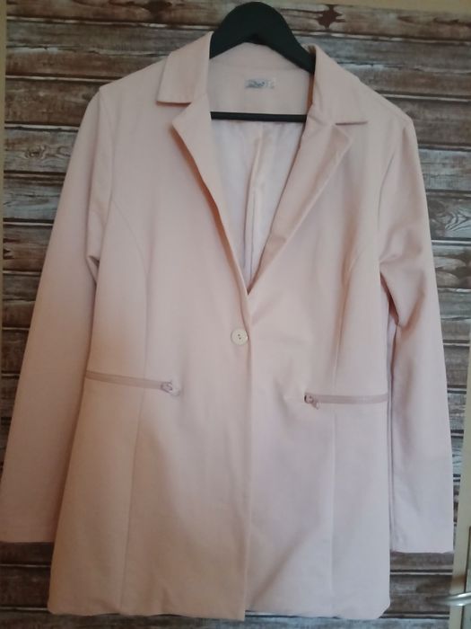 Дамско яке сребристо и сако Deska L