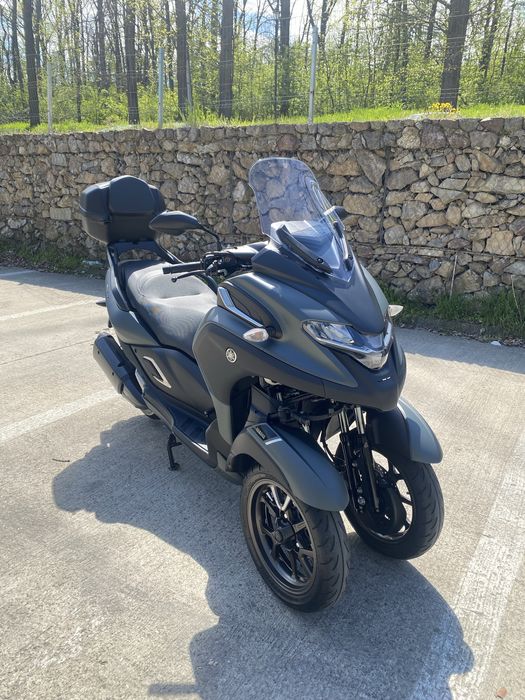 Vând Yamaha Tricity 300 2021