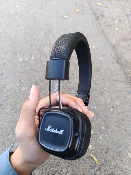 Продам наушники marshall major 4