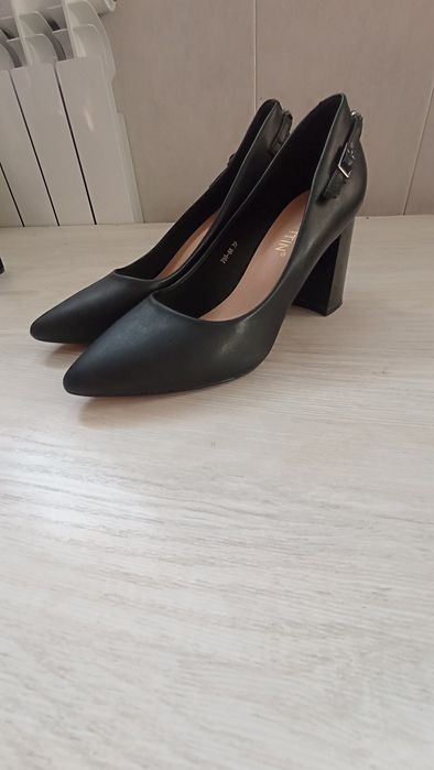 Ayollar uchun tufli