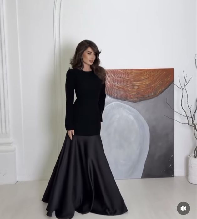 Продаю стильное чёрное платье