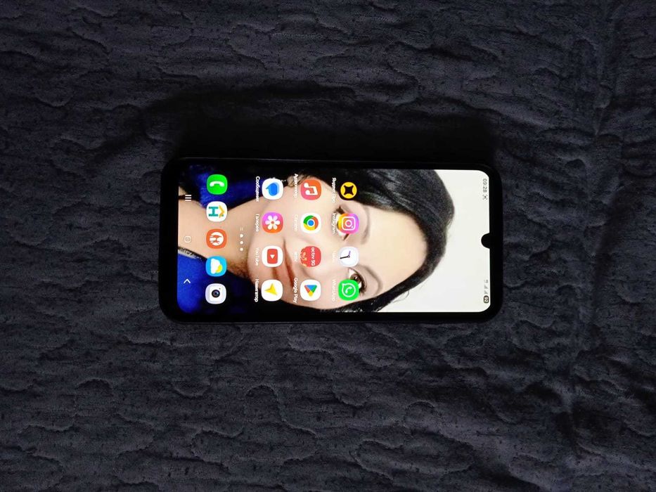 Телефон Samsung M15