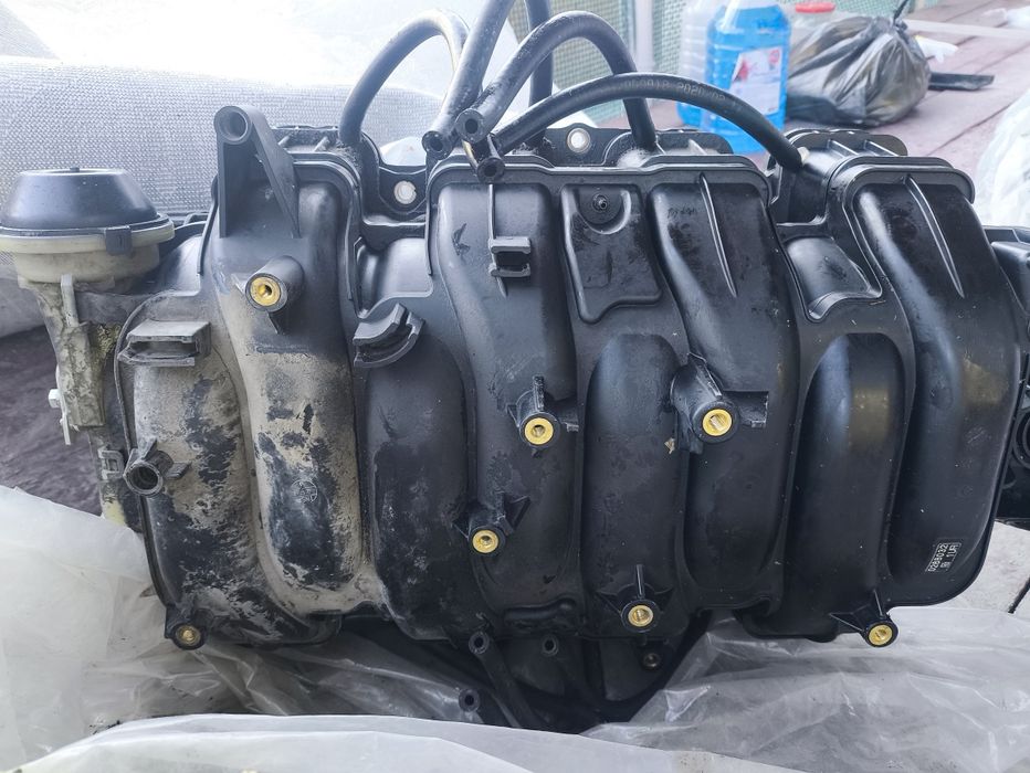 Колектор оргинал Тойота 1 ur