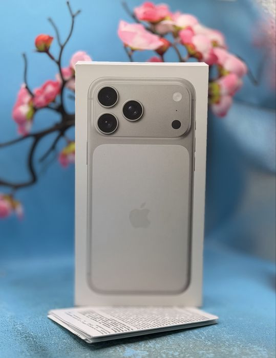 НОВ!!! Apple iPhone 17 Pro Max, 256GB, 5G, Silver + подарък оригинален адаптер на Apple