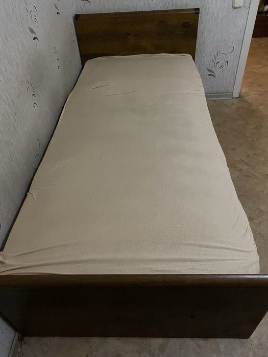 Продам кровать Односпальную