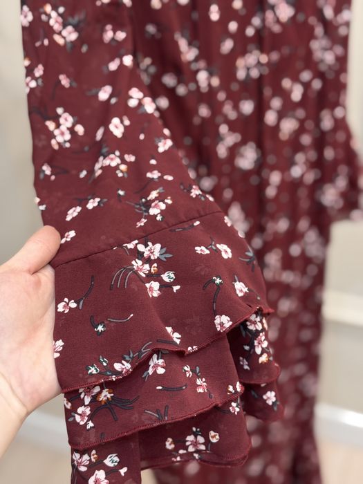 Продаю 2 красивых платья