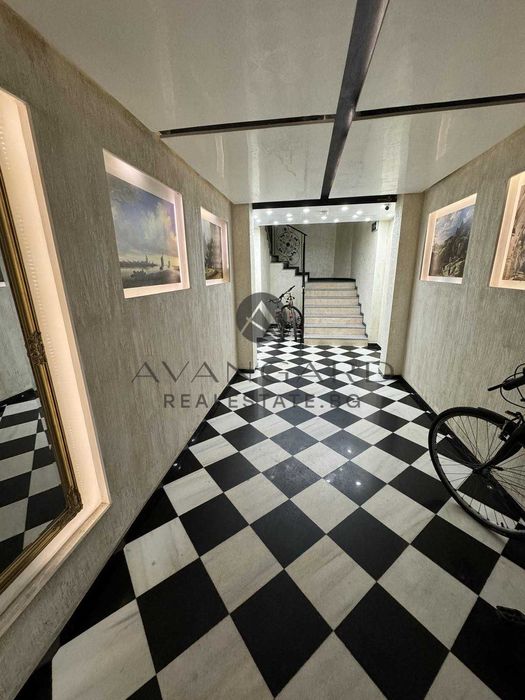 Продава се Тристаен апартамент в Пловдив, Център - 102 кв.м за 2390 €/кв.м - Снимка #9