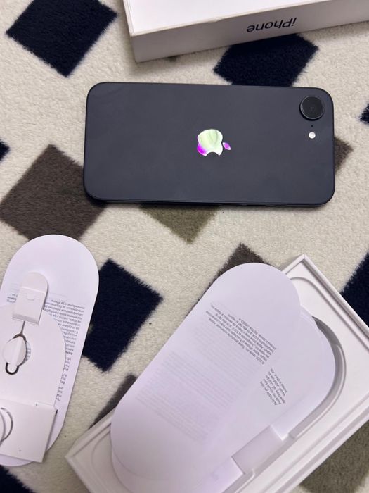 Iphone 16e 99% sanatate 128gb