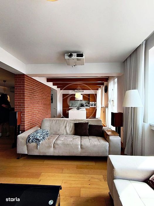 Apartament de închiriat cu 4 camere si terasa, Ultracentral, Oradea