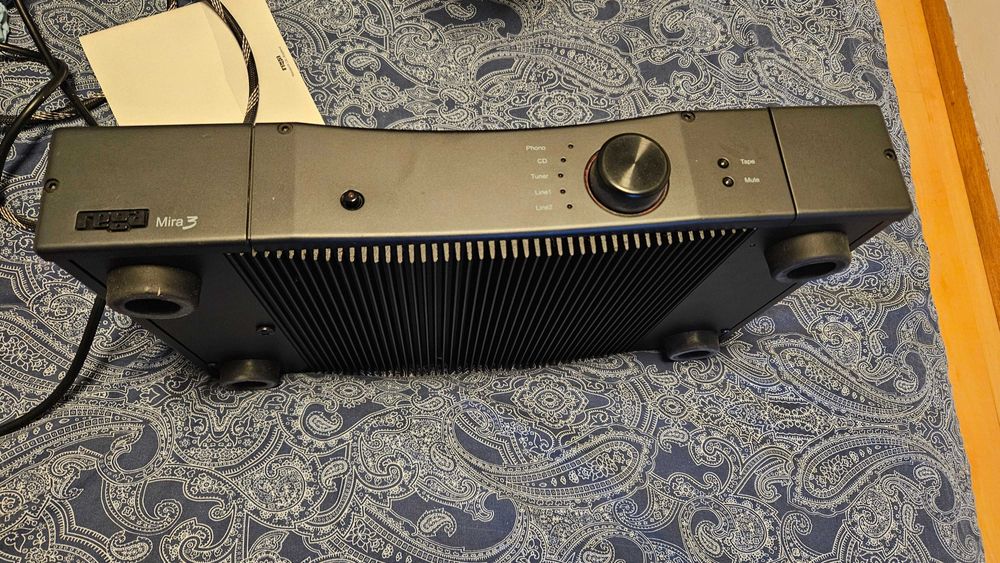 Rega Mira 3 Интегриран усилвател