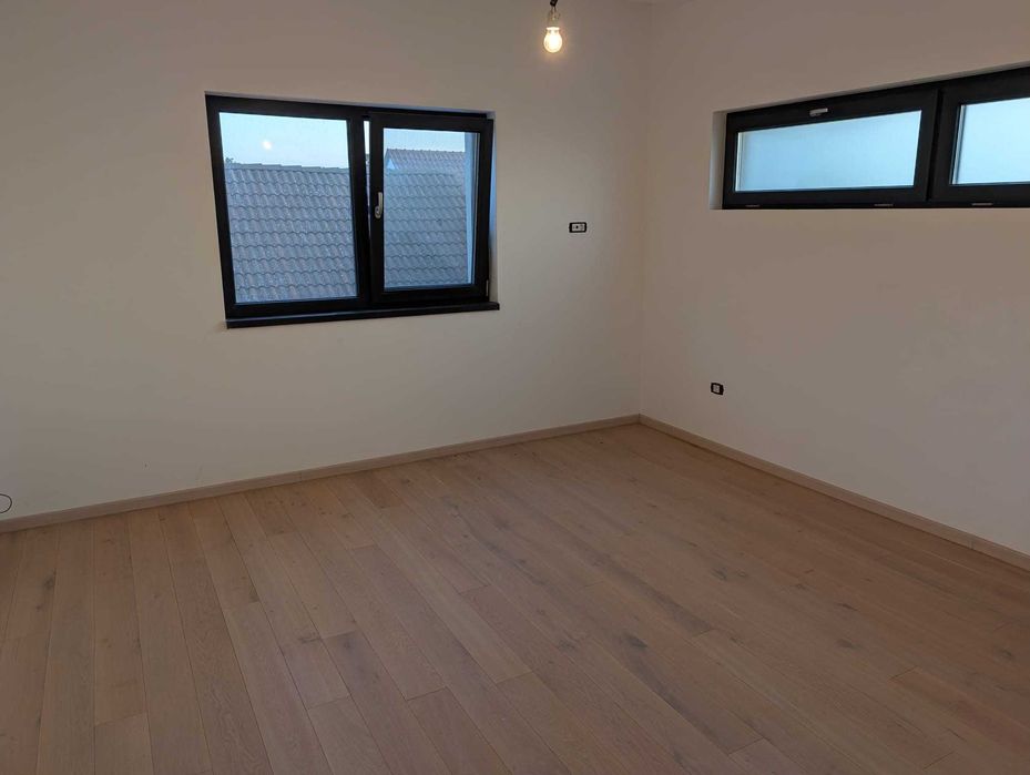 Casă ( Vilă ) P+ 1E Subcetate Arad