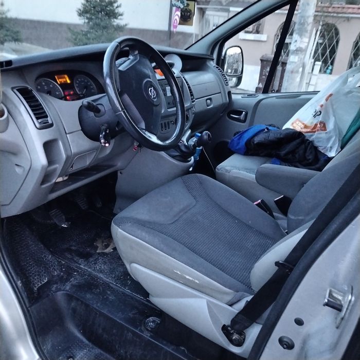 Opel vivaro 2.5 cdti