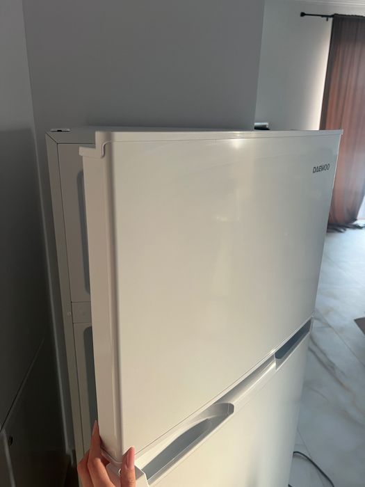 Frigider Daewoo 204L, aproape nou