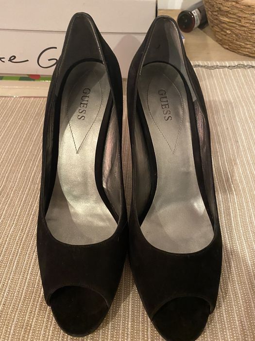 Superbe SANDALE STILETTO Guess - piele intoarsa - 40
