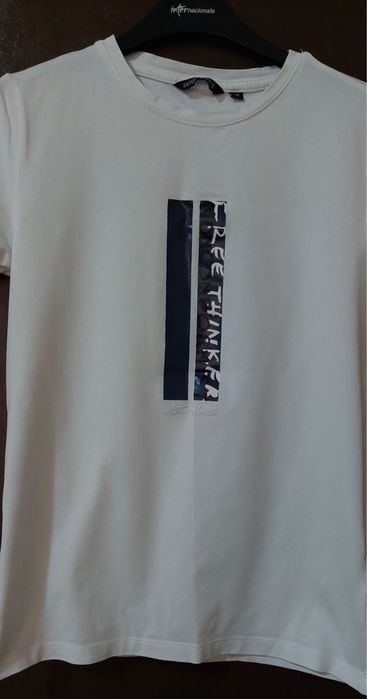 Лот от две тениски