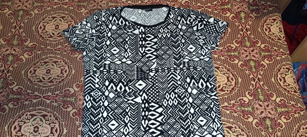 Дизайнерска тениска