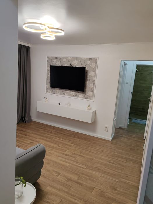 Închiriez Apartament complet mobilat