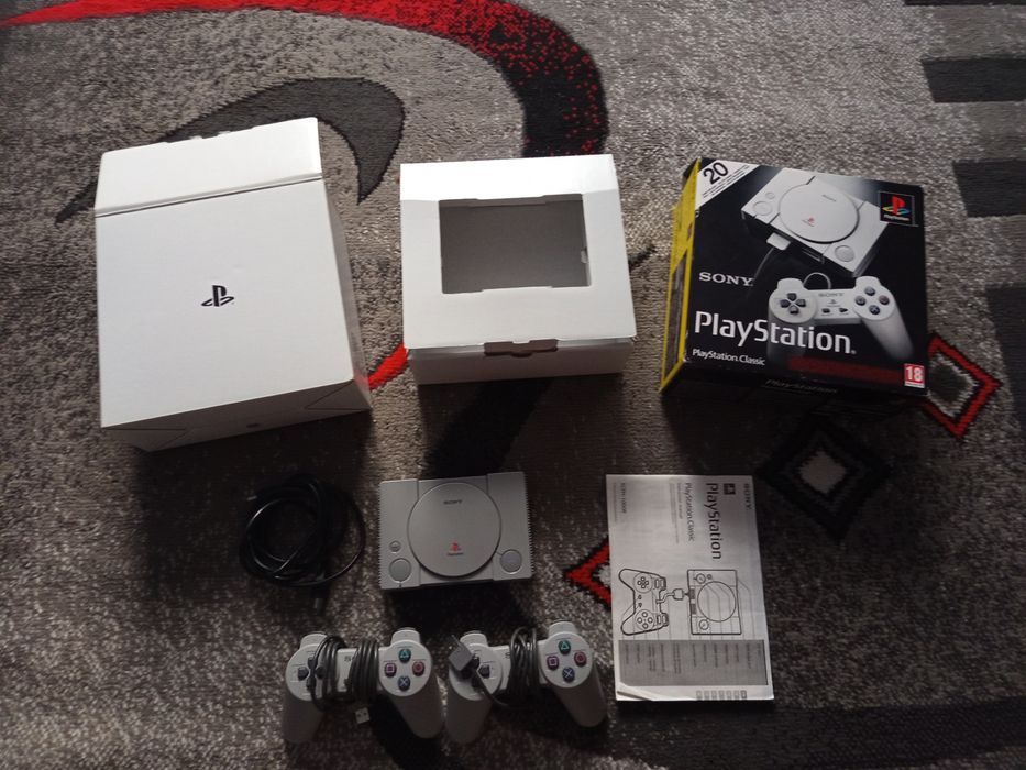 Consola PlayStation 1 (PS clasic). Impecabilă ,FULL BOX (de colecție)