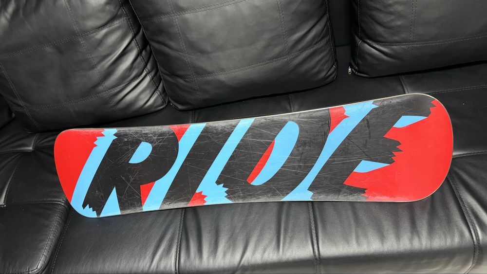 Сноуборд и ботинки