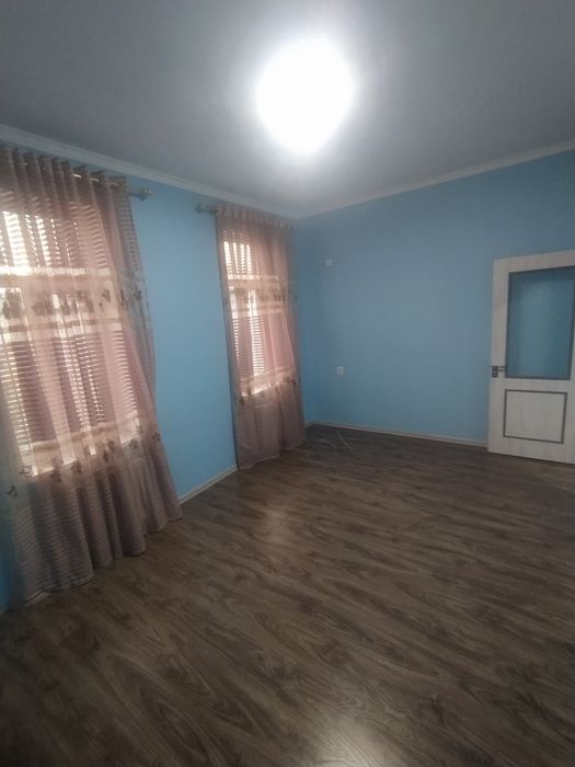 Fargʻona shahar shaxar hokimiyati oldidagi yangi qurilgan 8 qavatli