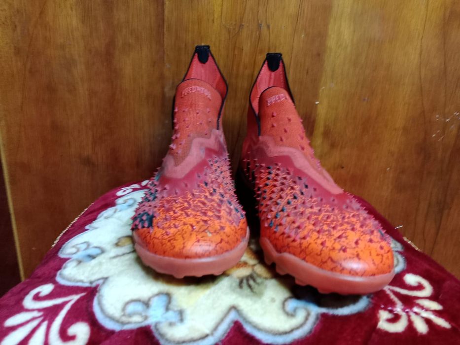 Продам кроссовки