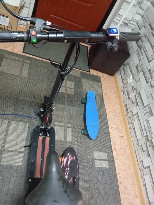 Продам электросамокат